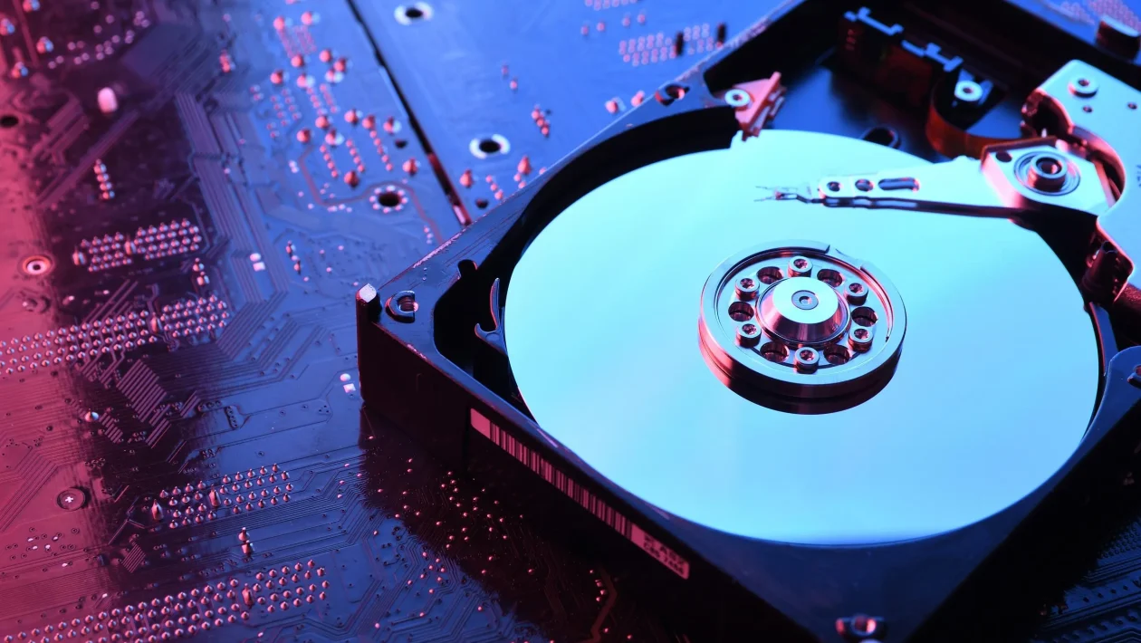 SSD-levyjen ja HDD-levyjen