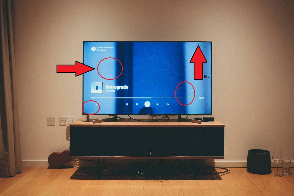 Joissakin Smart TV -televisioissa on useita tehdasvirheitä: nämä ovat kaikki seikat, joihin on kiinnitettävä huomiota, jotta voit päättää, kannattaako televisio pitää vai palauttaa.