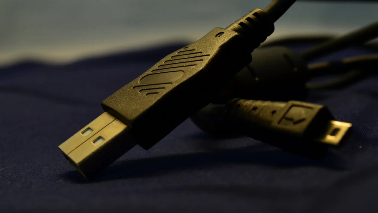 USB-kaapeli