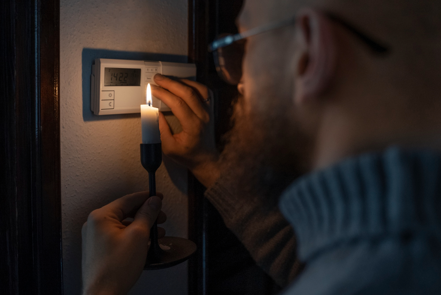 Mitä tehdä, jos sähkö katkeaa: parhaiden sähköasentajien vinkit