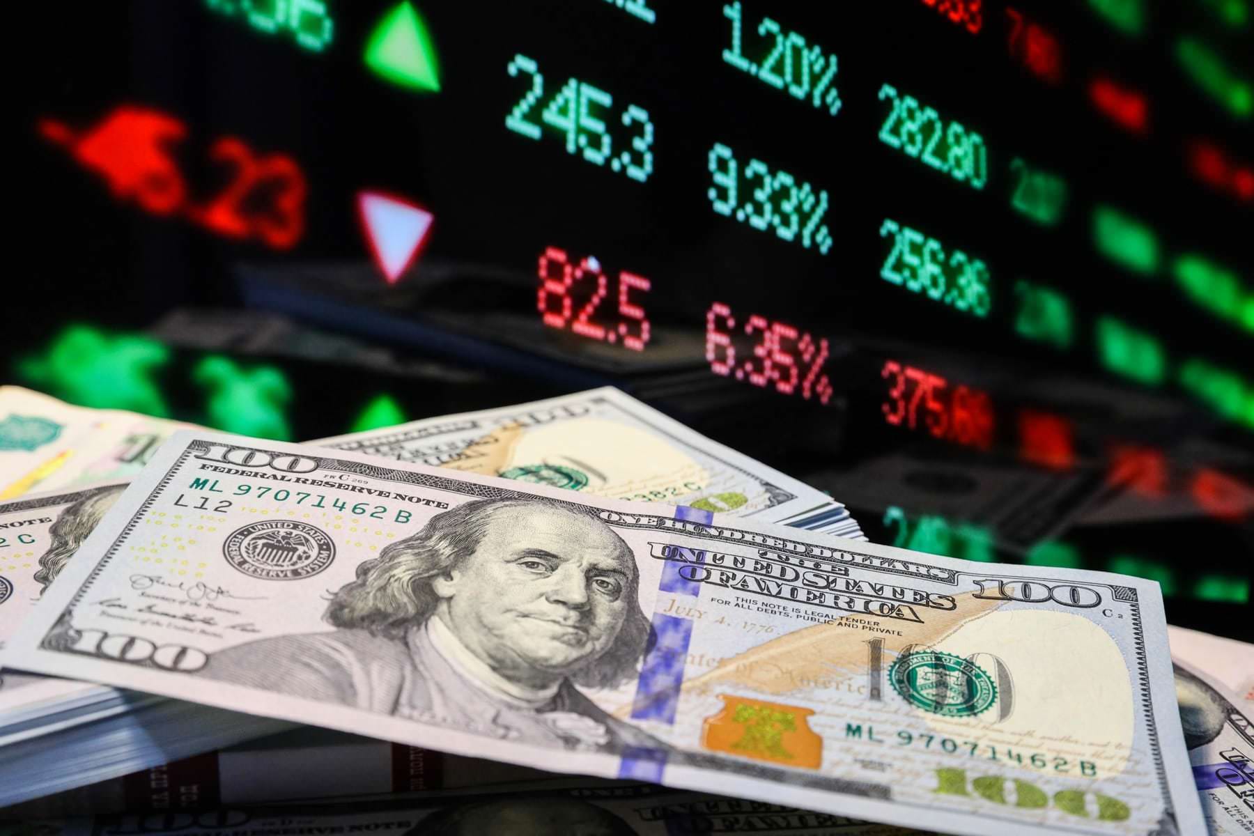 Dollarin myyntihinta on vahvistettu 5 kesäkuuta, pankkien avaamisen yhteydessä.