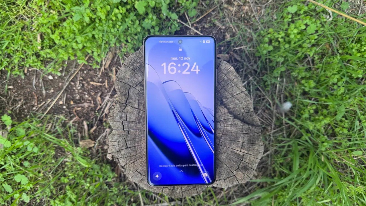 Tämä Realme-puhelin on parempi kuin kaikki muut huippuluokan puhelimet, ja se maksaa puolet vähemmän.
