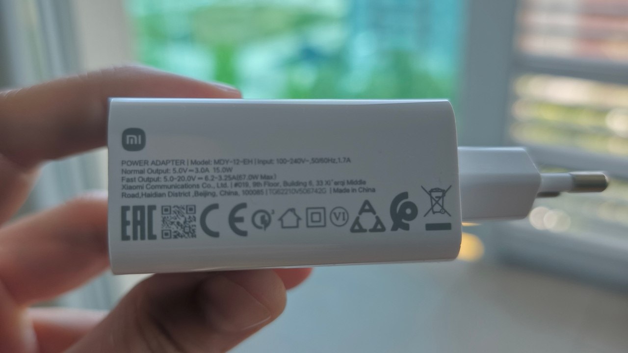 Mitä merkit latauslaitteiden tarkoittavat? Harvat tietävät tämän, mutta se voi pelastaa sinut tulipalolta.